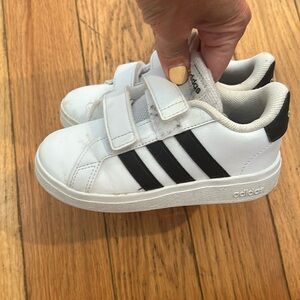 Adidas size 9 toddler